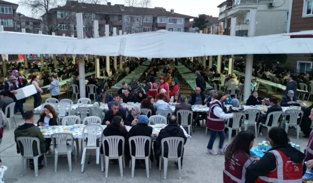 İzmit Cumhuriyet Mahallesi aynı sofrada buluştu