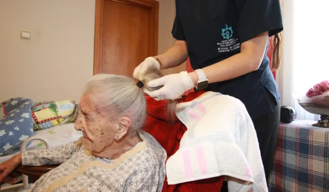 Kocaeli'de asırlık ömre evde bakım hizmeti