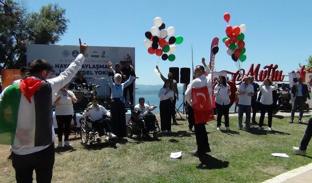 Darıca’da özel gereksinimli bireyler engelliler haftasını kutladı