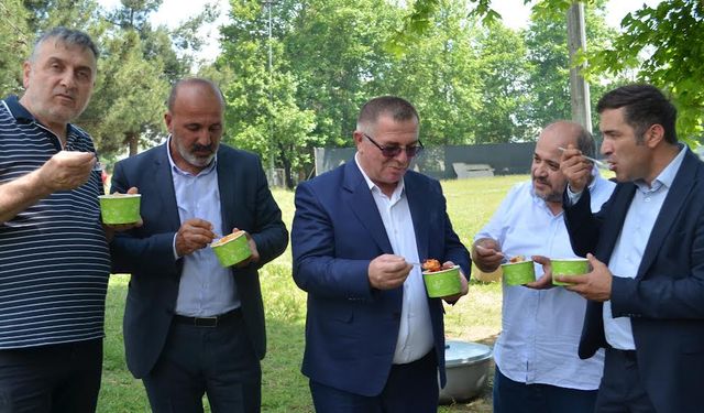 Gebzeli Ordululardan bin kişilik keşkek