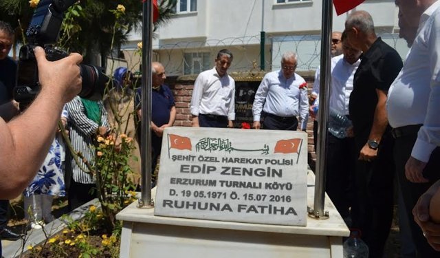 Şehit Edip Zengin şehadetinin 9. yılında kabri başında dualarla anıldı