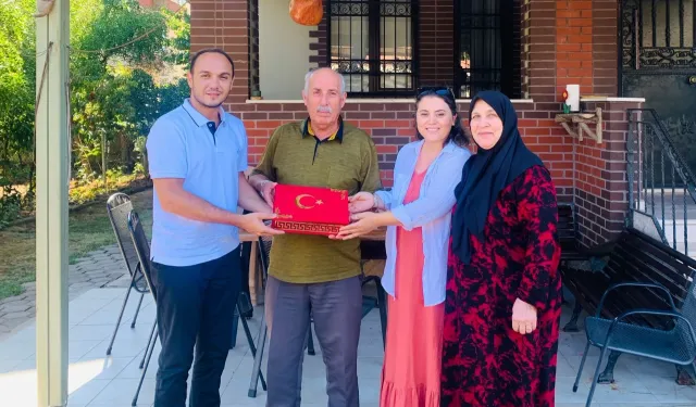 İzmit Belediyesi kahraman gazileri unutmuyor