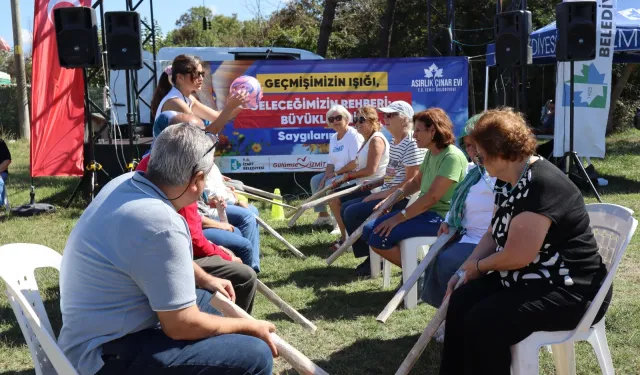 İzmit’te asırlık çınarlar Sarısu’da buluştu