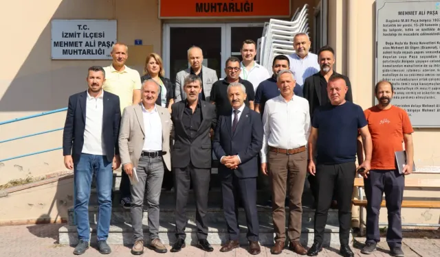 İzmit’te mahalle ziyaretleri sürüyor