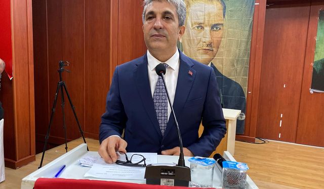 Çayırova İYİ Partide İlhami Bayrak, güven tazeledi