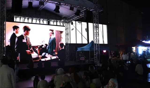 Kocaeli'de 'Ölü Ozanlar Derneği' ilgiyle izlendi
