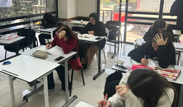 İzmit'te Çınar Akademide YKS ve LGS hızlandırma programı başladı