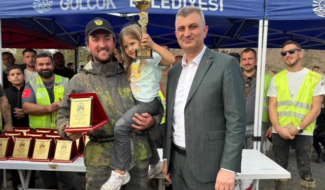 Kocaeli Gölcük'te ATV tutkunlarından nefes kesen mücadele