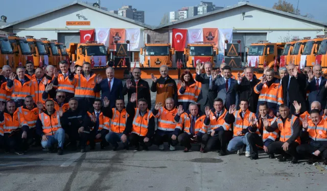 Yolların kahramanları kışa hazır... Karayolları makime parkı yenilendi