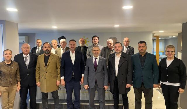 İYİ Parti Kocaeli İl Başkanlığı’nda Kentsel dönüşüm ve inşaat sektörü masaya yatırıldı