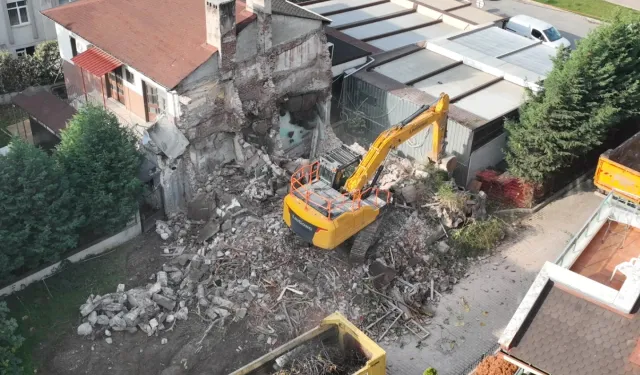 Kocaeli Gölcük riskli yapılardan arındırılıyor