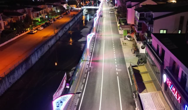 İzmit'te Akarca Caddesi modern görünüme kavuştu