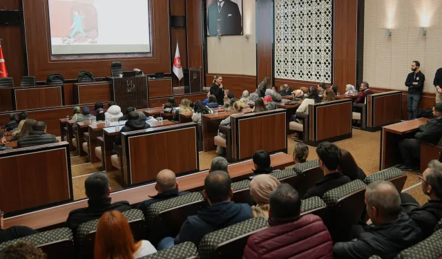 Keçiören'de belediye personeline 'narko rehber' eğitimi