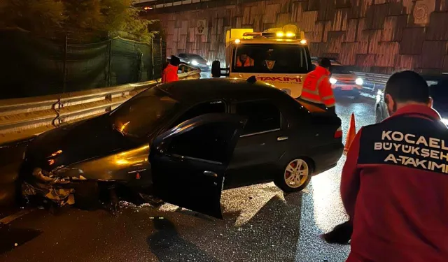 Kocaeli A Takımı'ndan kazaya anında müdahale