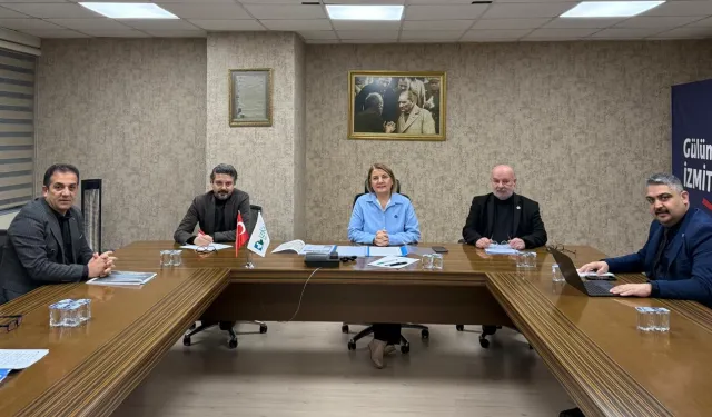 İzmit'te gençlik ve spor çalışmaları masaya yatırıldı