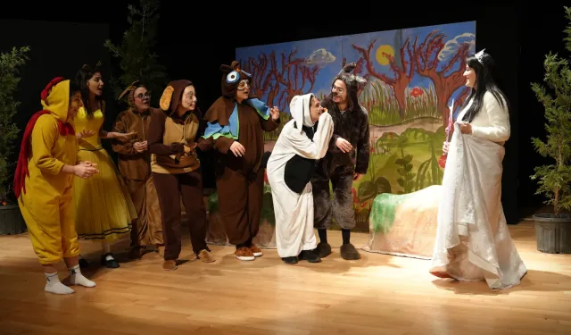 Keçiören'de 'Masal Dünyası' minik izleyicilerle buluştu