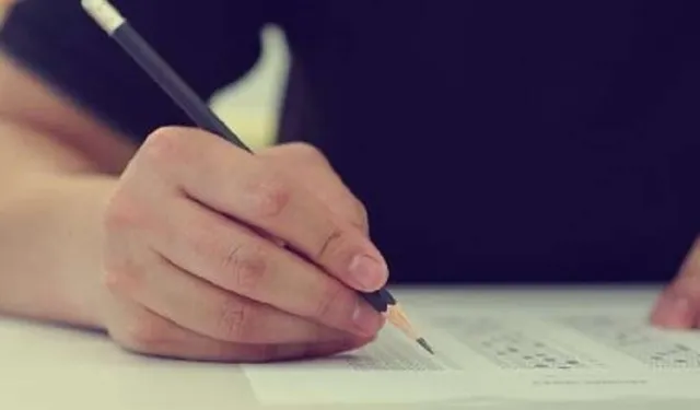 İzmit'te üniversite adaylarına destek