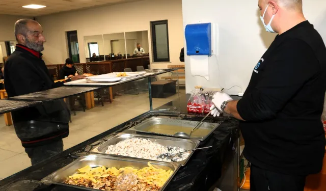 Kocaeli'de kimsesizlere ev sıcaklığında hizmet