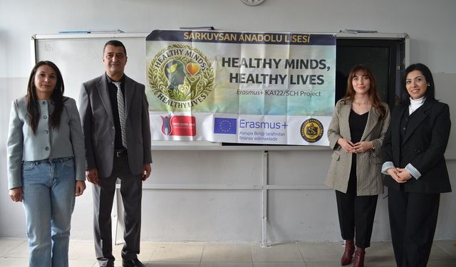 Sarkuysanlı 3 kadın öğretmenden “dijital verimlilik” projesi