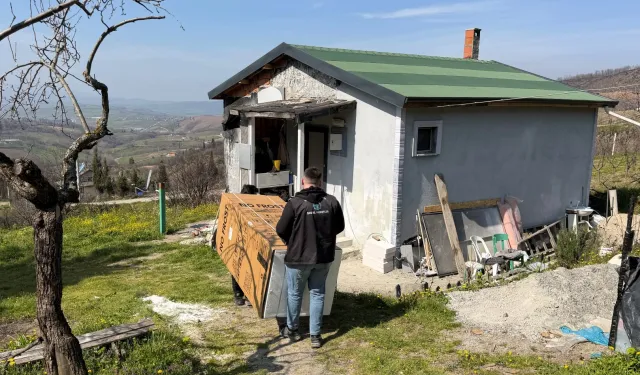 Kocaeli Büyükşehir, yangın mağduru aileyi ayağa kaldırdı