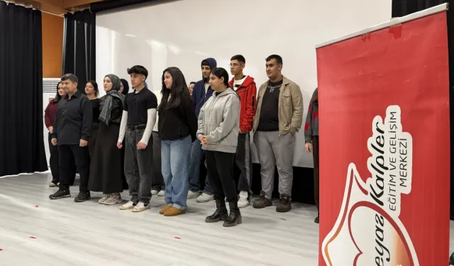 Kocaeli'de Beyaz Kalpler Mehmet Akif Ersoy'u andı