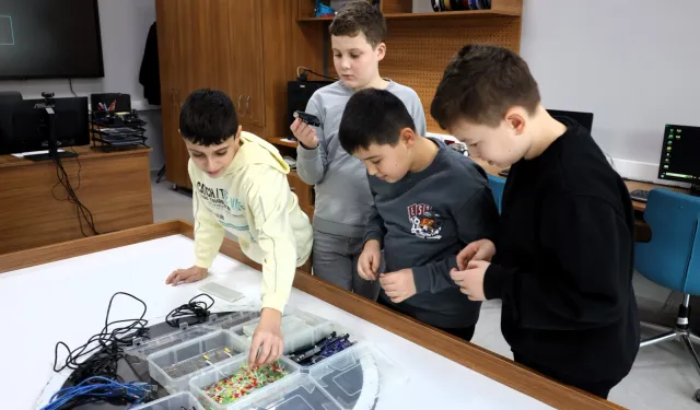 Kocaeli'nin geleceği Bilgievleri'nde şekilleniyor