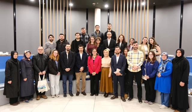 Kocaeli Büyükşehir, gençlere tarih bilinci aşılıyor