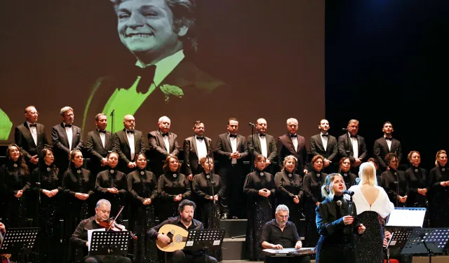 Gebze'de Zeki Müren şarkıları yankılandı