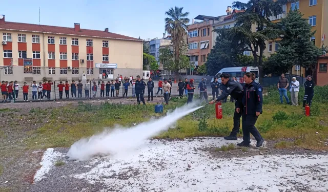 Kocaeli'nde emniyet güçleri afetlere karşı hazır kıta