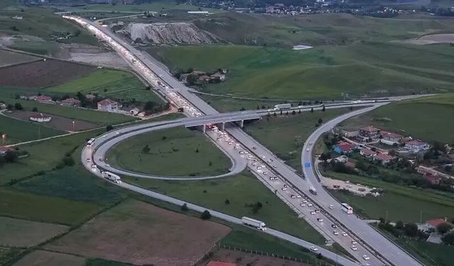 Anadolu Otoyolu’nun Ankara-İstanbul yönü trafiğe kapatılıyor