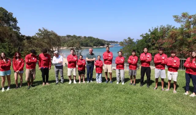 Başkan Büyükakın gençlerle ödül kampında buluştu