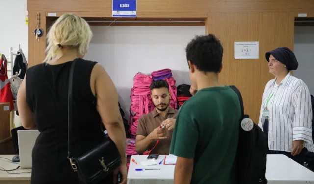 İzmit'te öğrencilere kırtasiye desteği