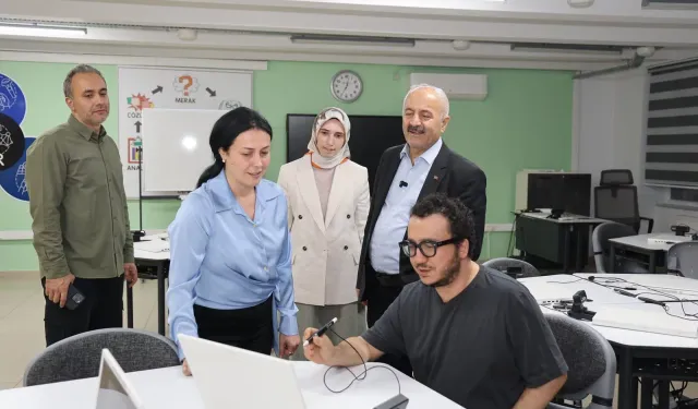 Gebze'de Oytun Erbaş'la bilim ve gençlik buluşması