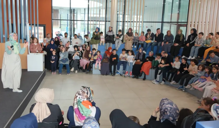 Çocuklar masal diyarına yolculuk yaptı