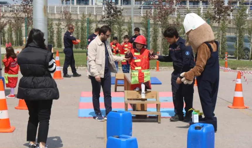 Kocaeli'de geleceğin mühendisleri buluştu