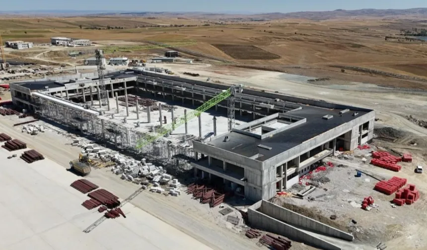 Orta Anadolu'nun kalbinde yeni havalimanı yükseliyor