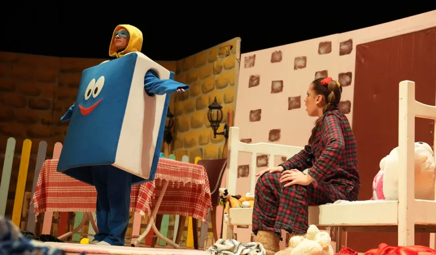 Keçiören'de ara tatilde tiyatro coşkusu