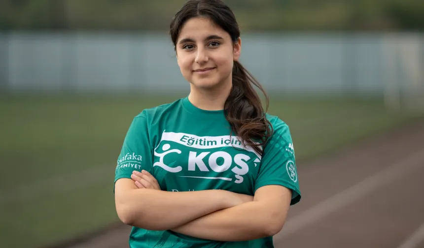 Darüşşafaka koşucusu İnci Naz Sönmez maratonun 'en iyi koşucusu' seçildi