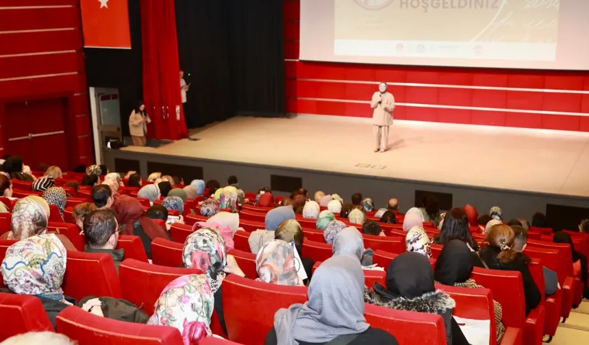 Gebze'de 'Pratik Diksiyon' söyleşisi