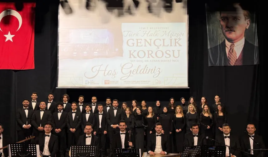 İzmit'te THM Gençlik Korosu'ndan muhteşem konser