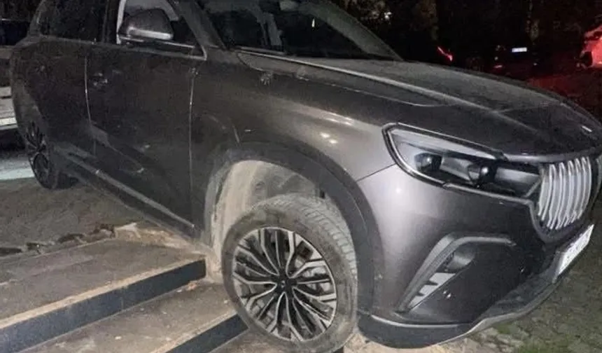 Son anda frenle kurtuldu! Merdivenleri fark etmeyen sürücü ölümden döndü