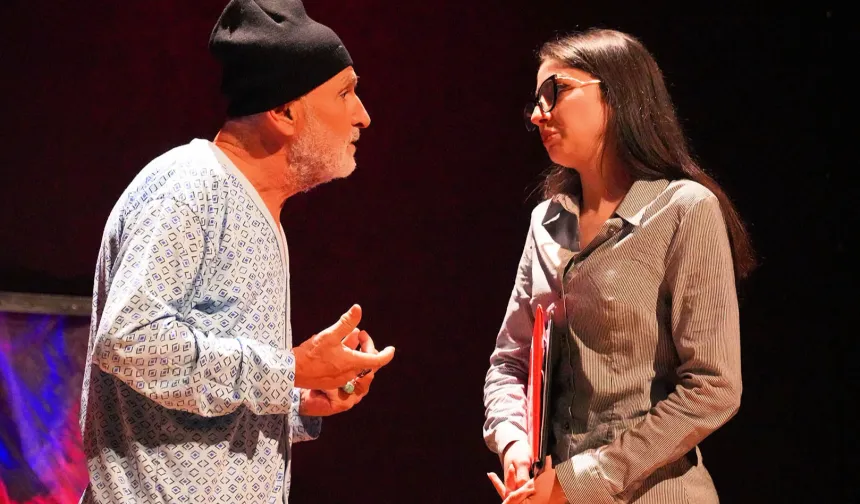 Keçiören'de 'Deliler Koğuşu' yüreklere dokundu