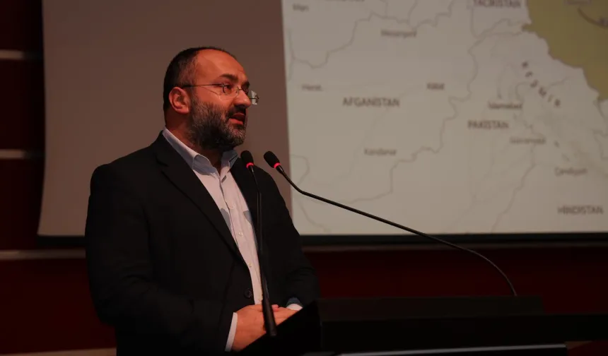 Gebze'de Taha Kılınç söyleşisine yoğun ilgi