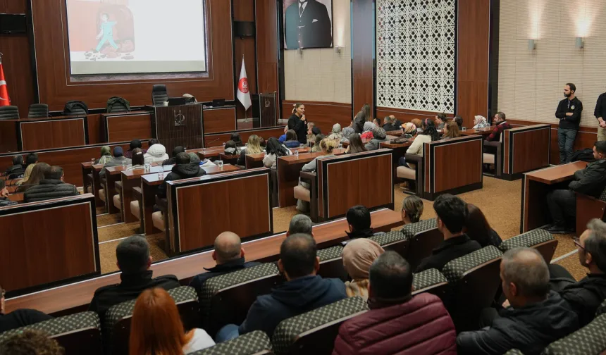 Keçiören'de belediye personeline 'narko rehber' eğitimi