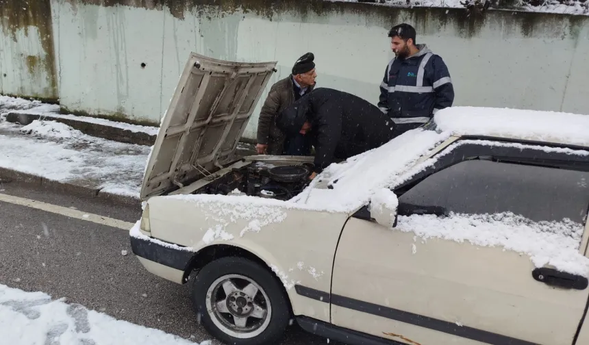 İzmit Belediyesi kar mesaisinde!