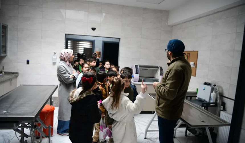 Çayırova'da miniklerden sevgi dolu ziyaret