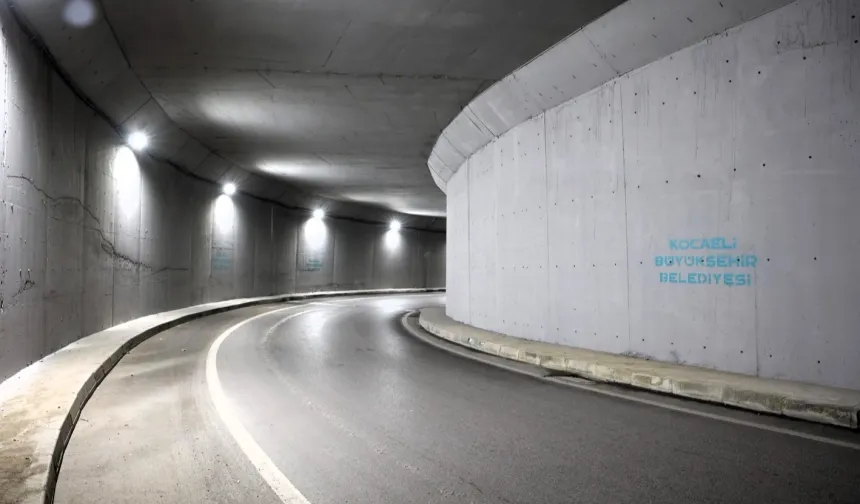 Kocaeli'de Şehir Hastanesi alt geçidi ışıl ışıl oldu