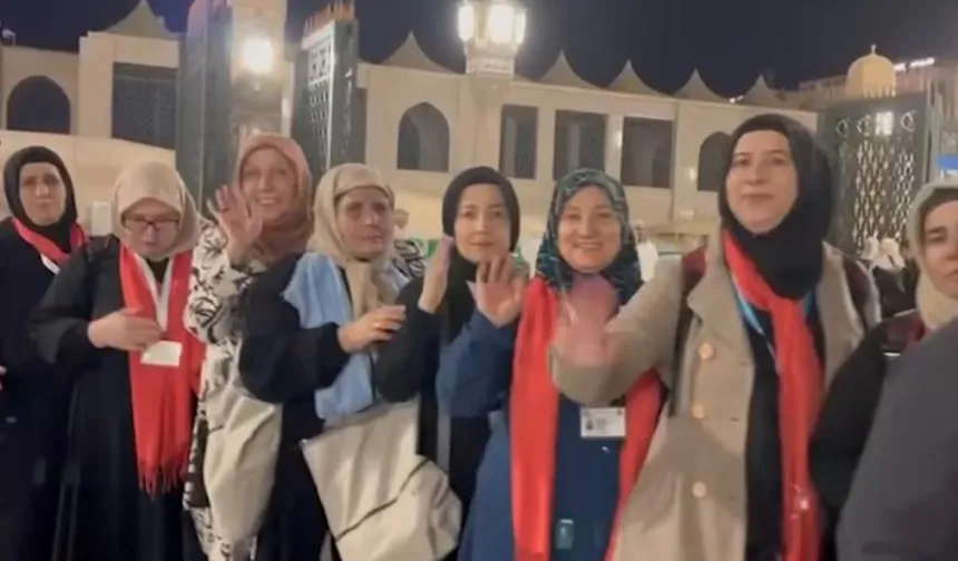 Şehit yakınları Umre'den döndü