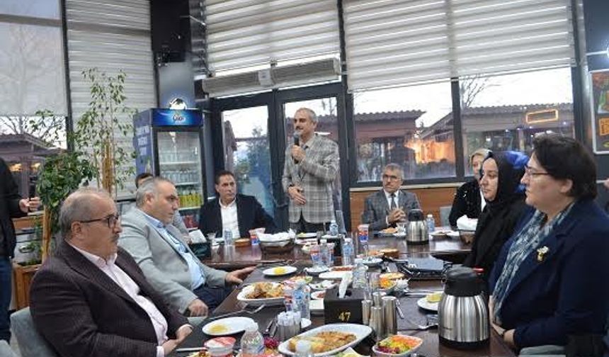 Çayırova’da “beşikte eşiğe yetim projesi” ile iftar sofrasında yetimler buluştu