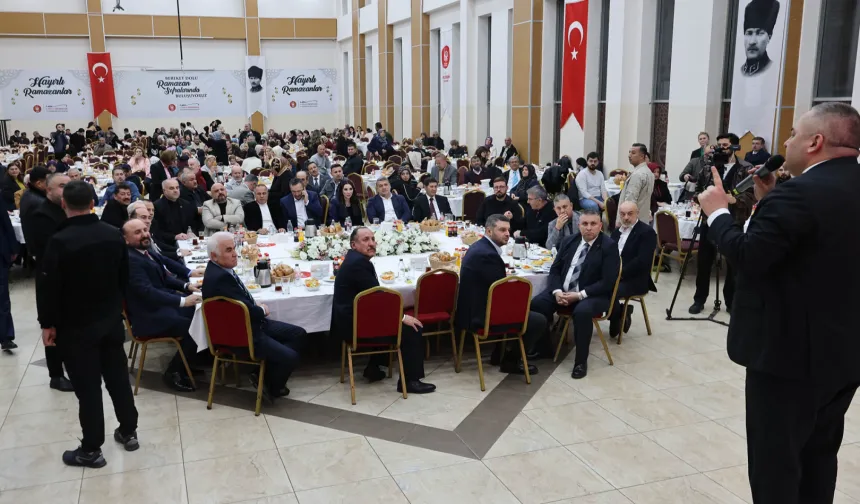 Başkan Özarslan, Başkent'in ilçeleriyle iftar sofrasında buluştu